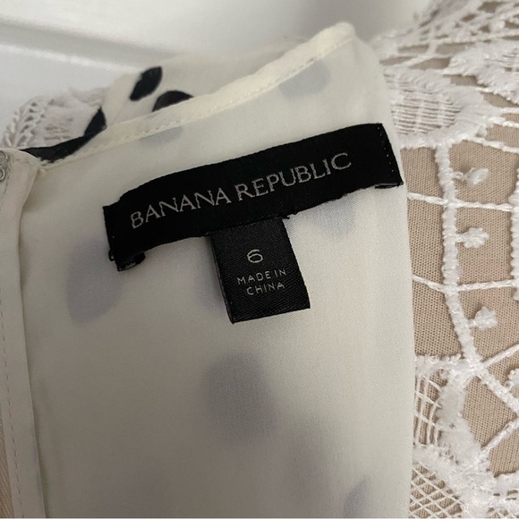 Banana Republic Polka Dot Pleated Dress 6 - Picture 10 of 16